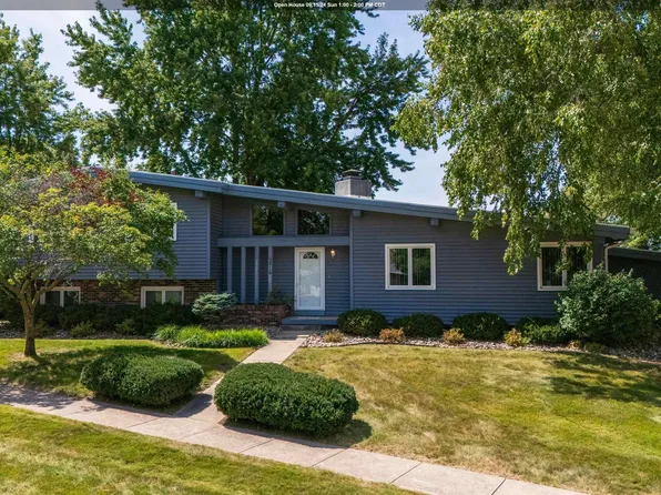 2501 Knollway Dr, Marshalltown, IA 50158