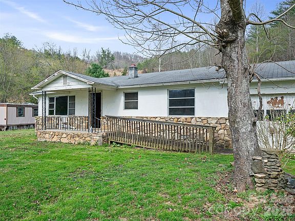 3rd image of 2432 Grapevine Rd