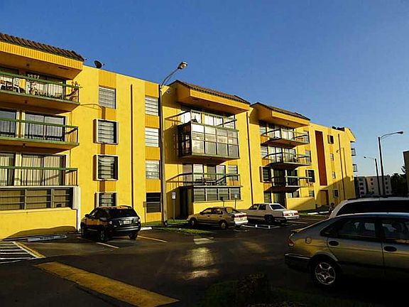 4th image of 1300 SW 122nd Ave #3092