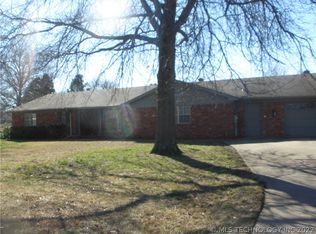 9310 Haskell Dr, Broken Arrow, OK 74014