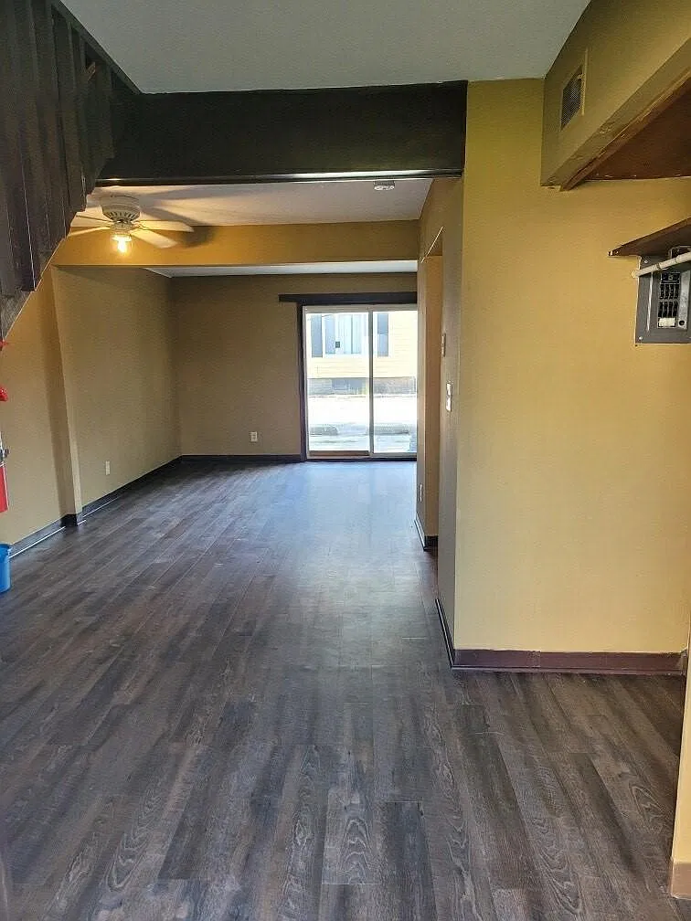 2 bed, 950 sqft, $850 — Photo 3