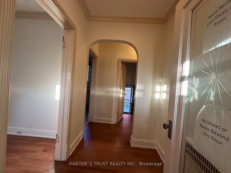 389 Lawrence Ave W — Photo 30