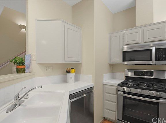 5th image of 1018 S Saint Tropez Ave