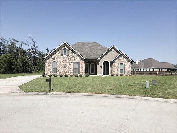 2nd image of 9571 Laurel Oak Ln