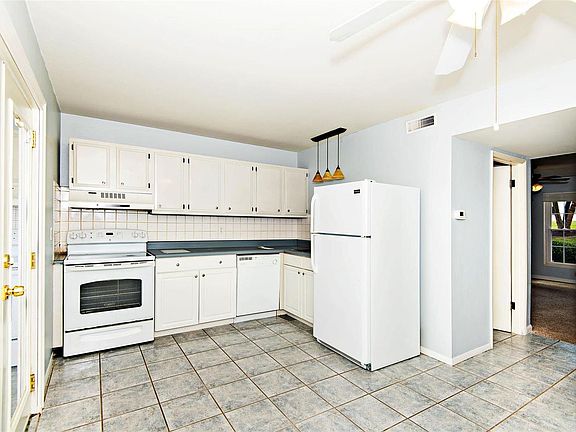 5th image of 4060 Paule Ave