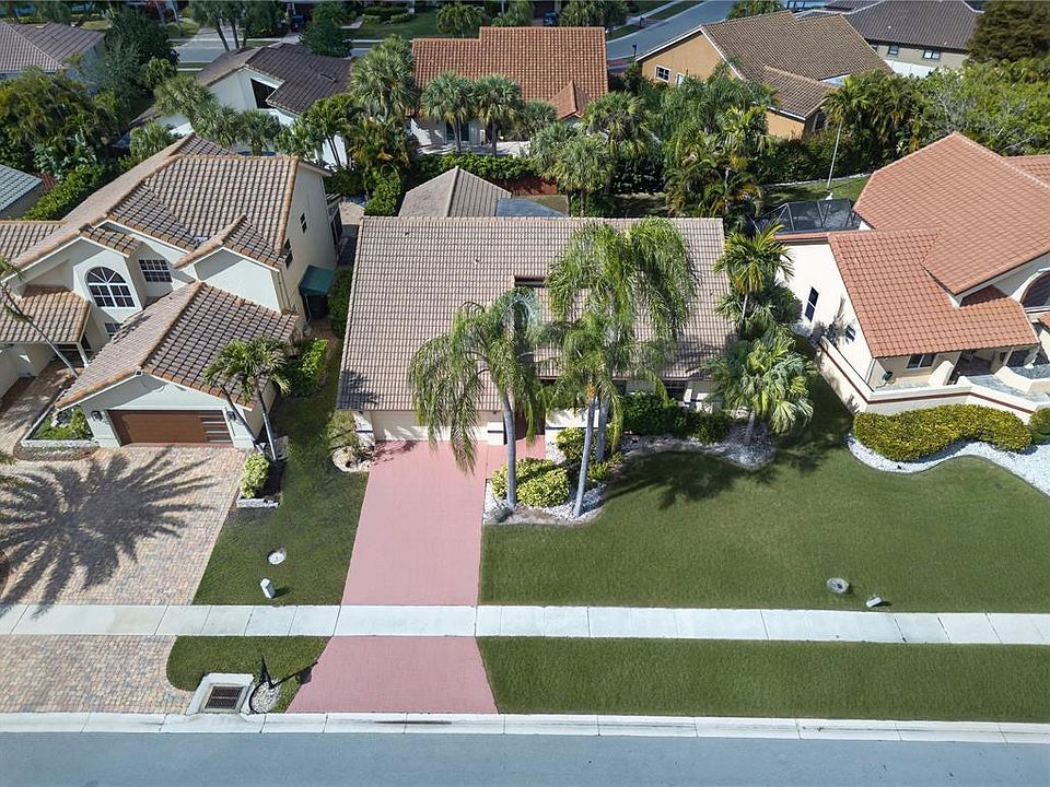 1st image of 23203 L Ermitage Cir