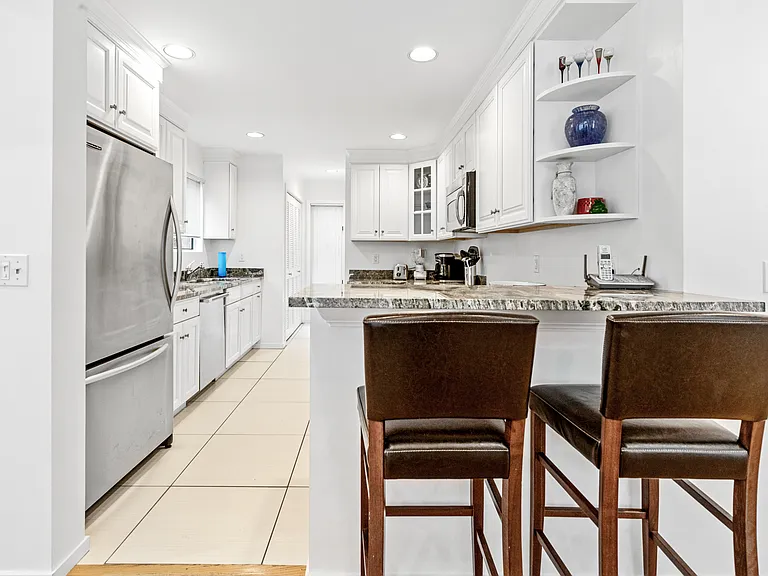 34 Park Cir — Photo 5