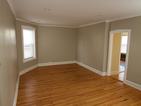 2nd image of 3227 N Whipple St #2