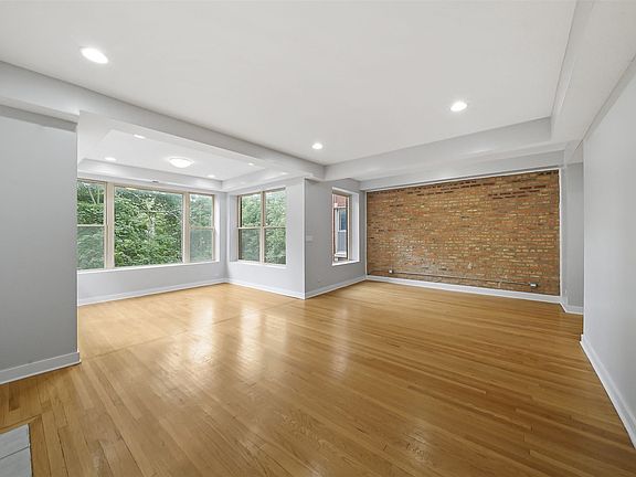 002-2322East70thStreet-Chicago-IL-60649-small