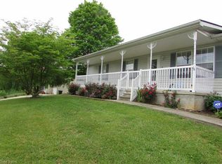 16 Sydney Ln, Asheville, NC 28806