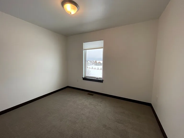 827 Rookery Ln — Photo 11