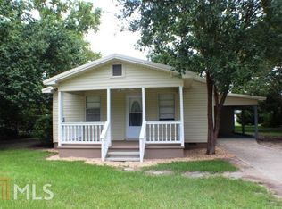 318 Mullis St, Dexter, GA 31019