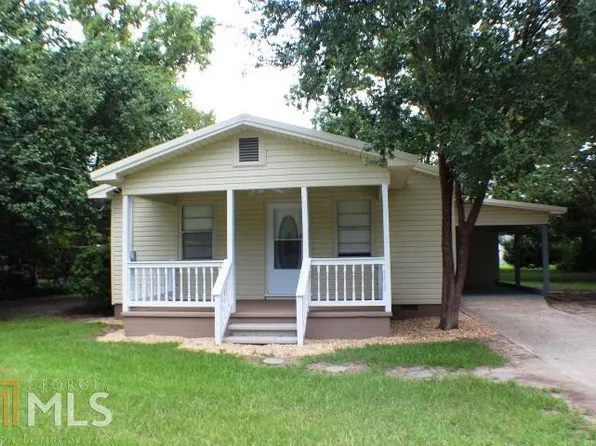 318 Mullis St, Dexter, GA 31019