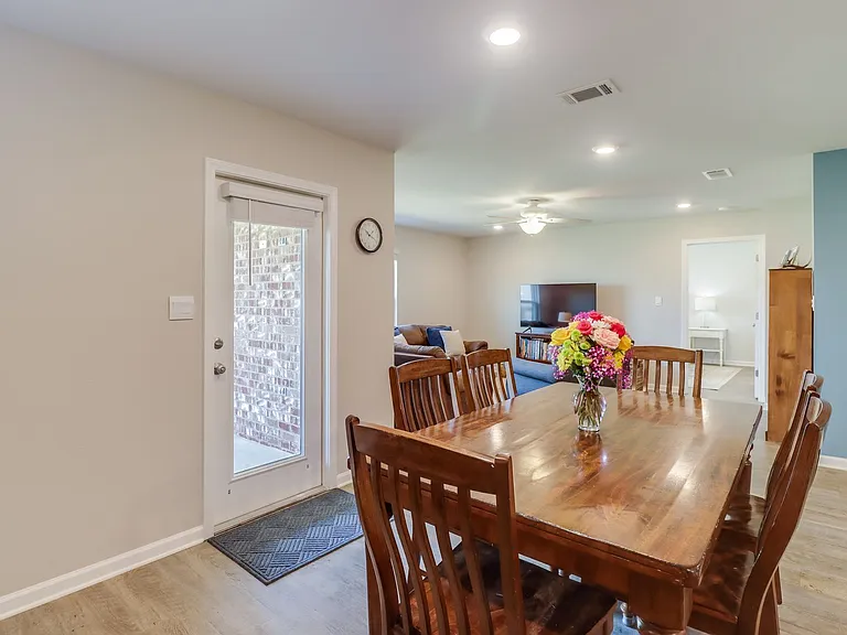 1033 Enclave Cir — Photo 12