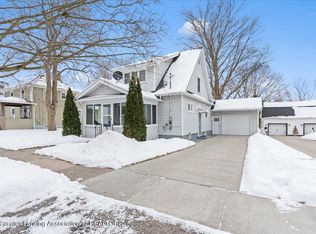 303 W Washington St, Dewitt, MI 48820