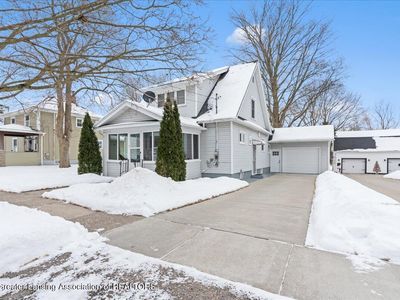 303 W Washington St, Dewitt, MI, 48820