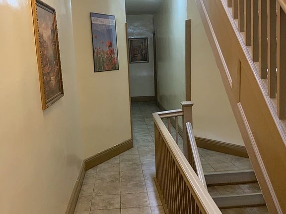 2nd image of 4117 53rd St APT 1C