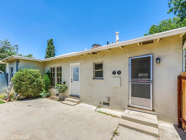 15744 Hart St — Photo 19