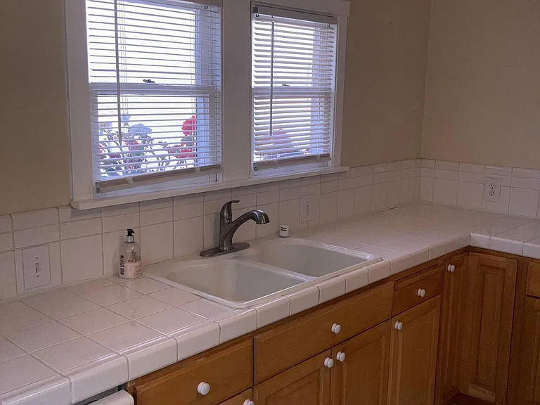326 Hillcrest Dr — Photo 7