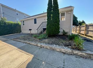 982 Rodman St, Fall River, MA 02721