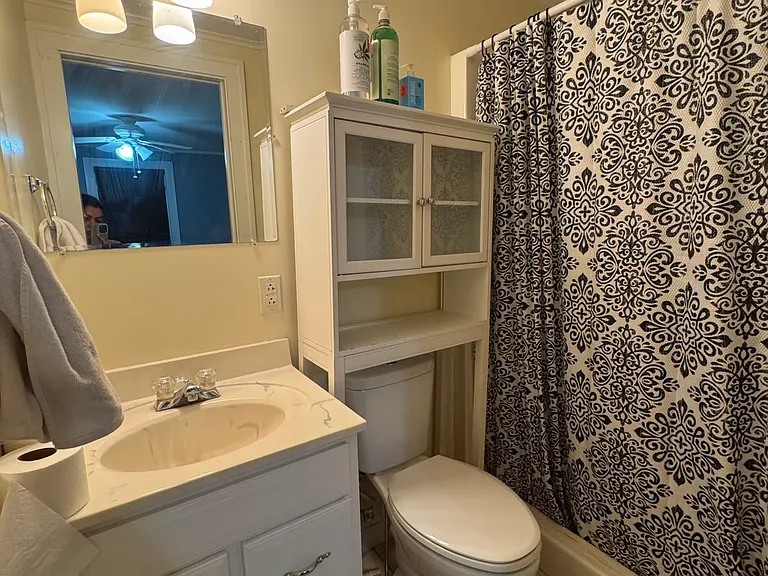 23 Grace Ave #1 — Photo 4