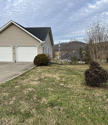 5th image of 268 Meadowsweet Dr