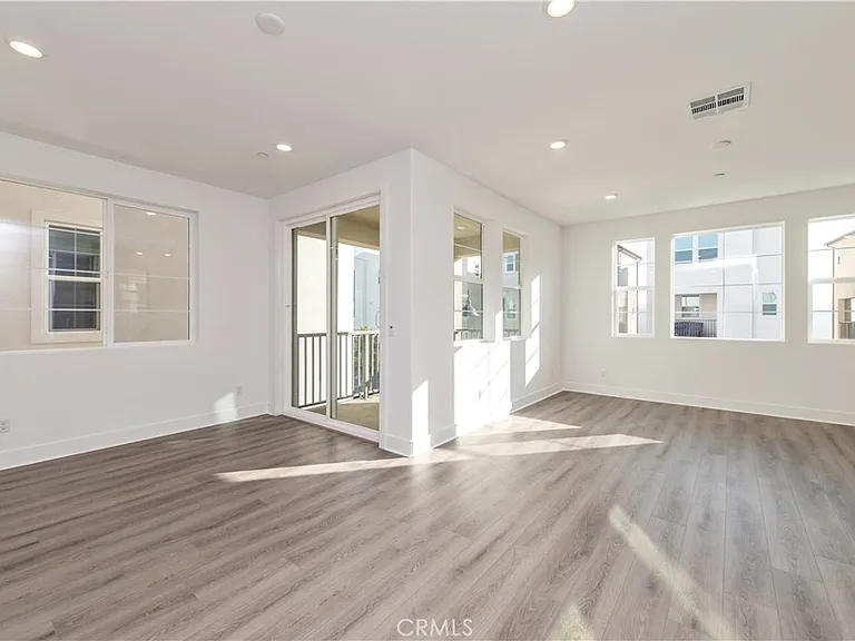 231 Heartland Way Rancho — Photo 3