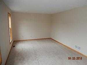 FRONT ROOM