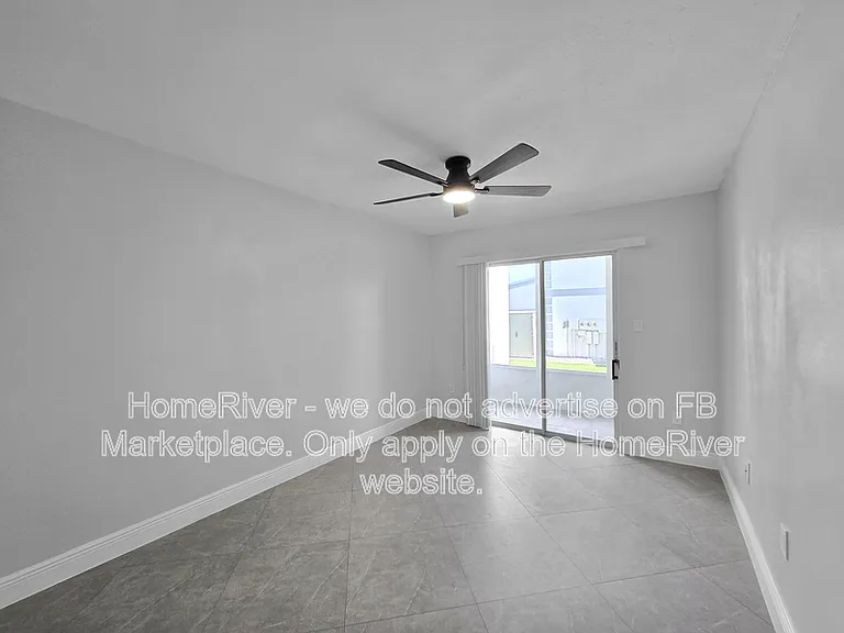 616 Beach Park Ln #V261 — Photo 11