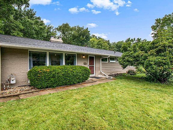 4th image of 1640 Southbrook Dr