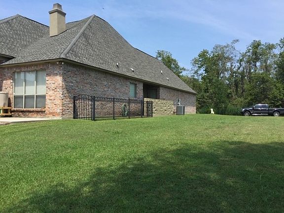 3rd image of 21135 Waterfront East Dr