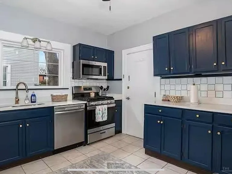 2846 Observatory Ave — Photo 9