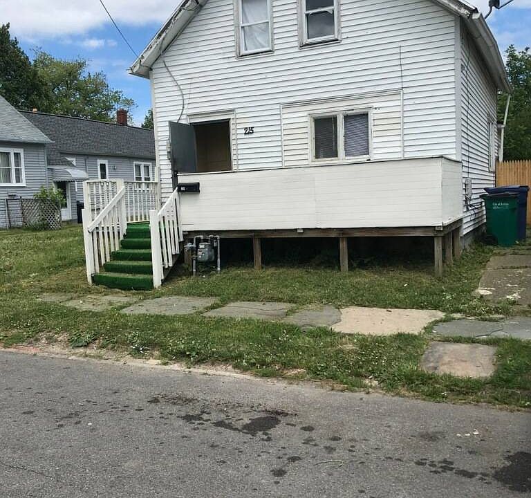 1st image of 215 Coit St