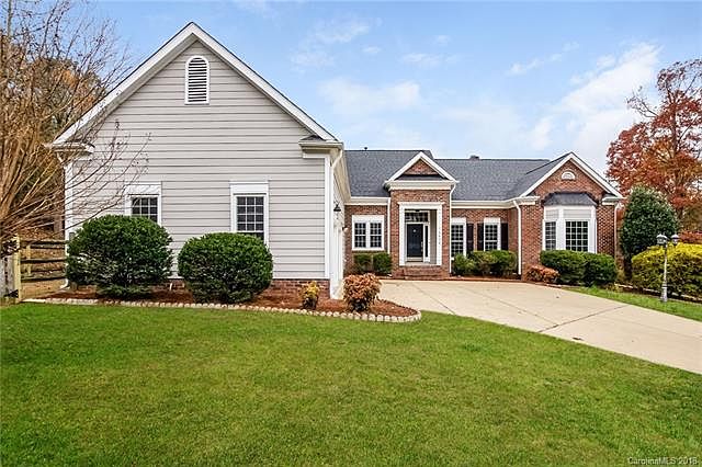 1st image of 16404 Plantation Woods Dr
