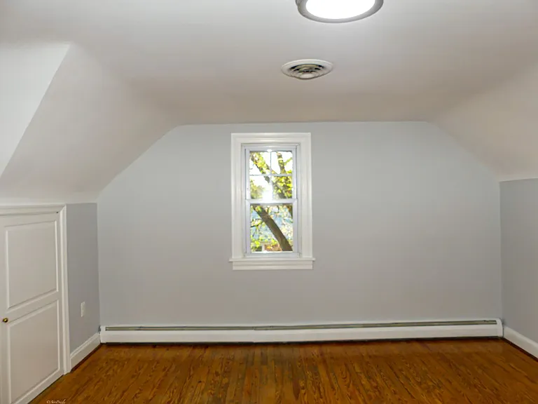 903 Crestview Dr — Photo 11