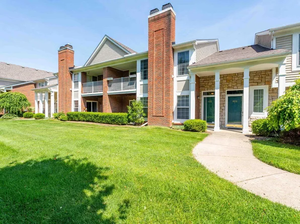 4382 Berkshire Dr #84, Sterling Heights, MI 48314