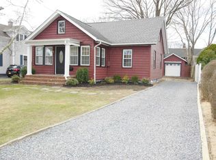 100 Cherry Ave, West Sayville, NY 11796
