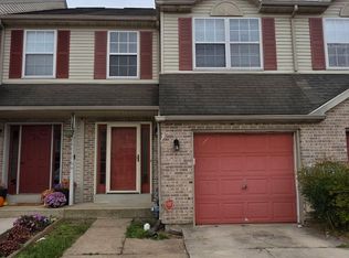 24 Woodcrest Ct, Newark, DE 19702