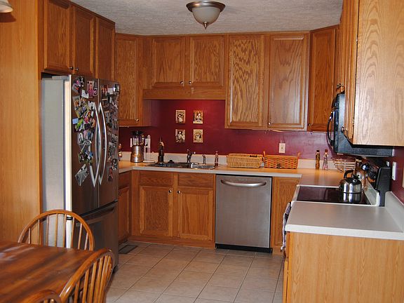 3rd image of 340 Tanglewood Dr