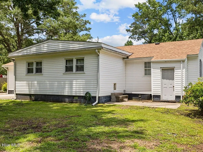 613 Maple St — Photo 20