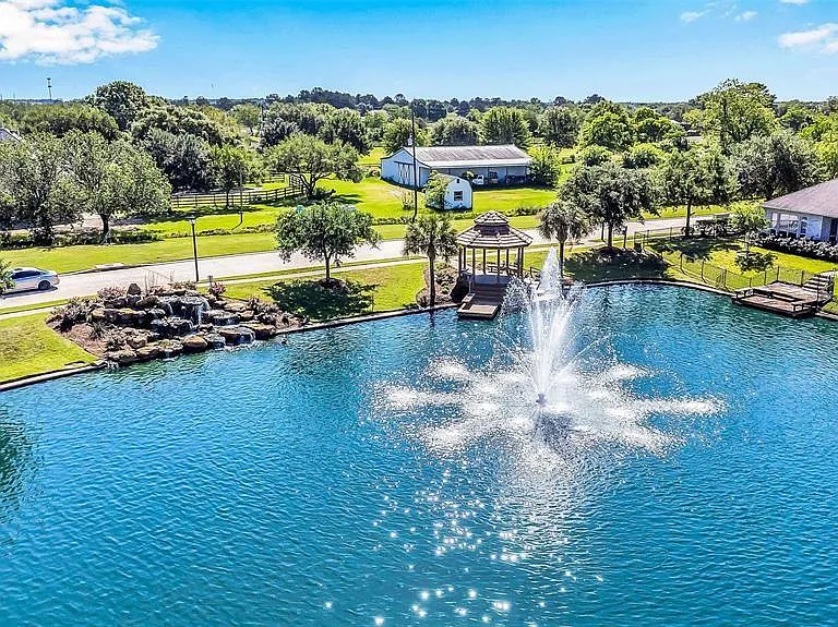 18011 Darling Point Ct — Photo 19