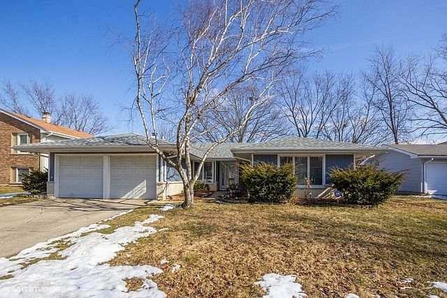 1st image of 144 Richmond Dr