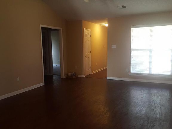 5th image of 5630 Kaitlyn Dr W
