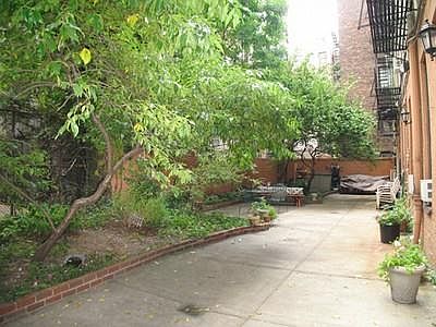 5th image of 141 Sullivan St APT 4