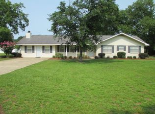 18 Pitty Pat Ln, Baxley, GA 31513
