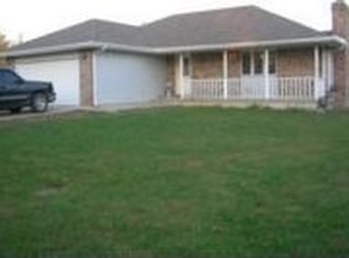 520 S Division St, Seymour, MO 65746