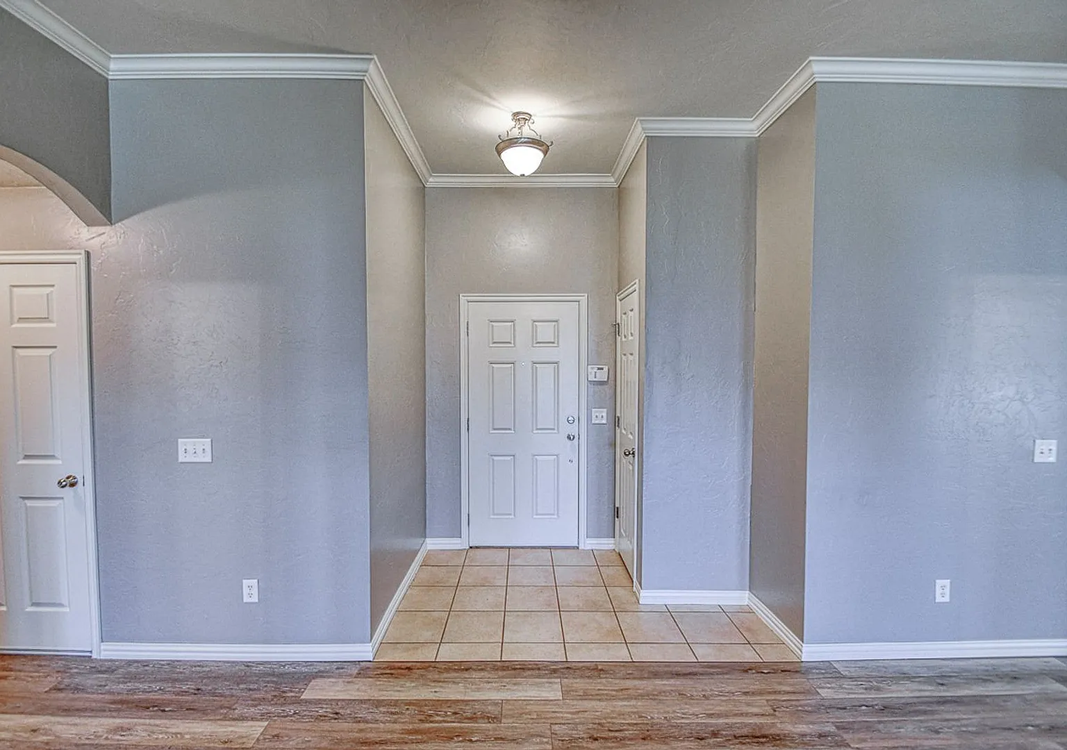Beautiful Three Bedroom in South Norman! — Photo 4