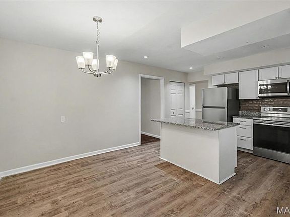5th image of 8429 Jacklin Ave