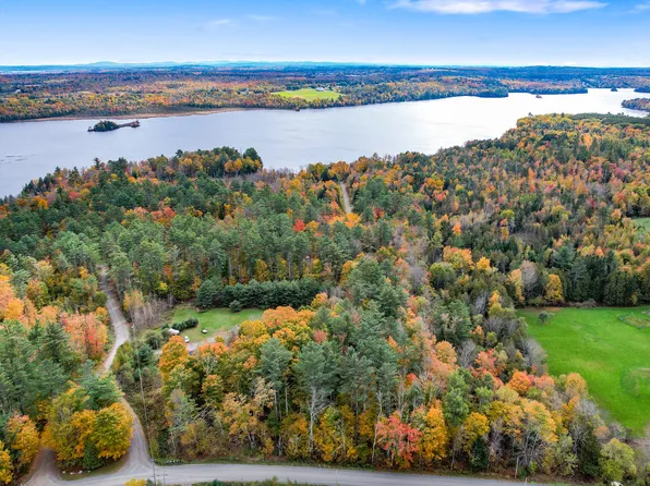 16-01 Oldham Road, Saint Albans, ME 04971