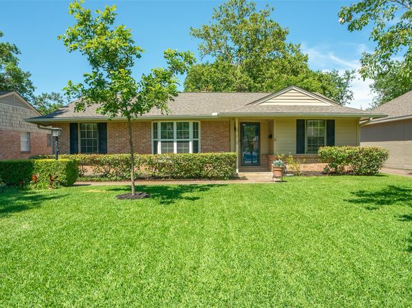 7325 Rockhurst Dr